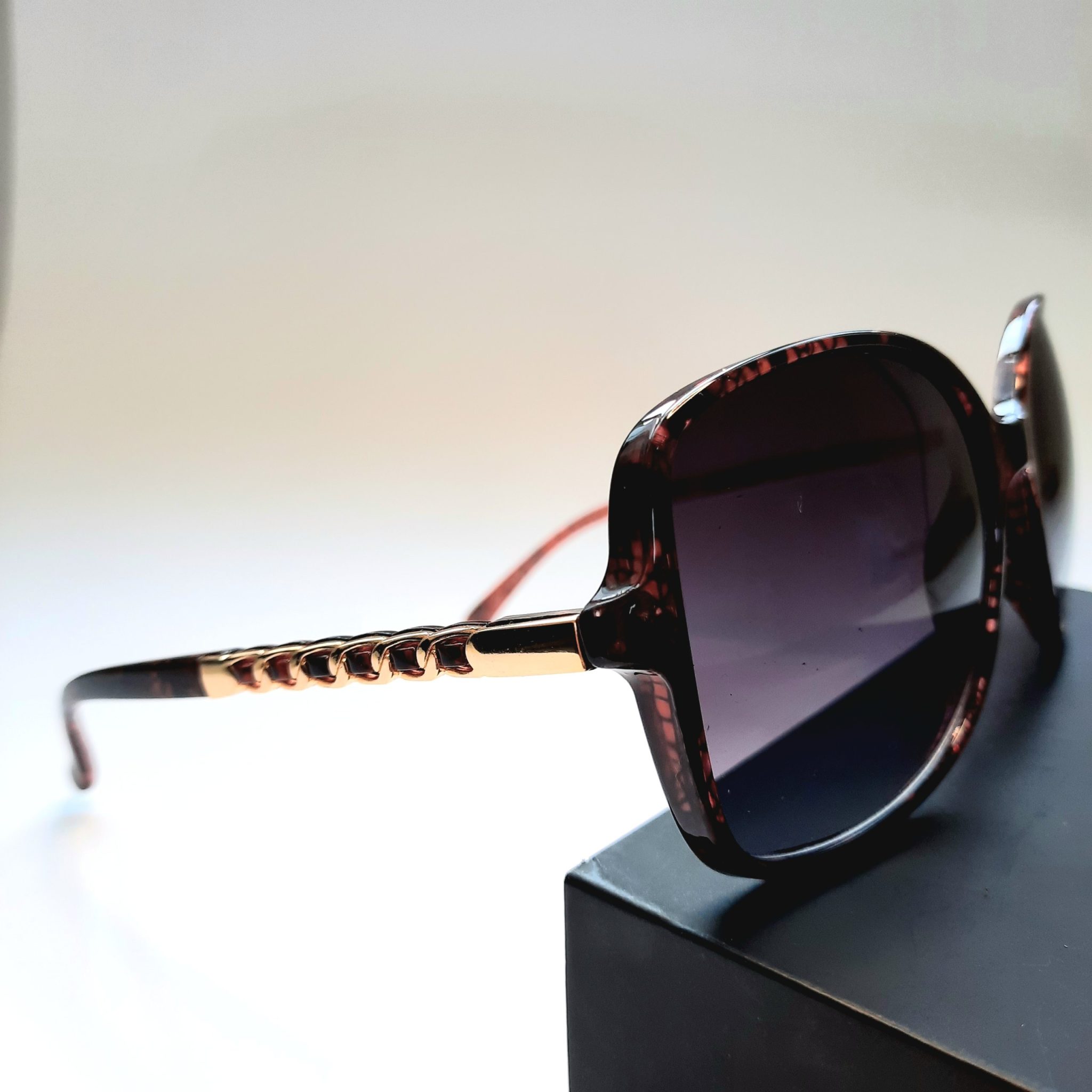 عینک آفتابی زنانه accessories با فریم بیضی - Image 5