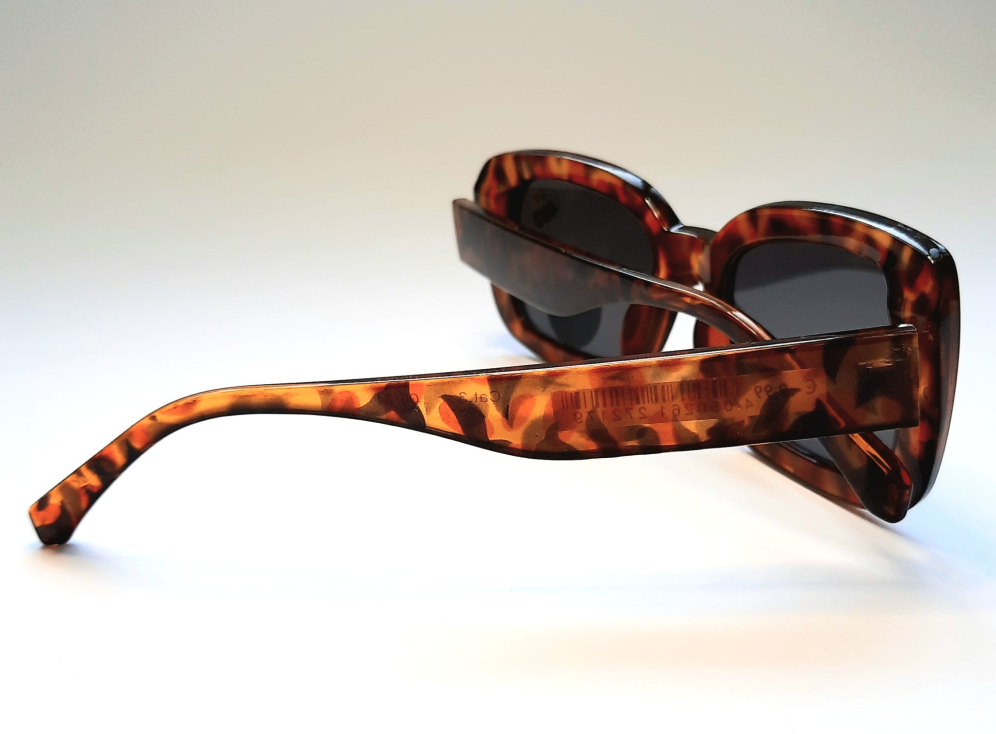 عینک آفتابی زنانه accessories مدل پلنگی