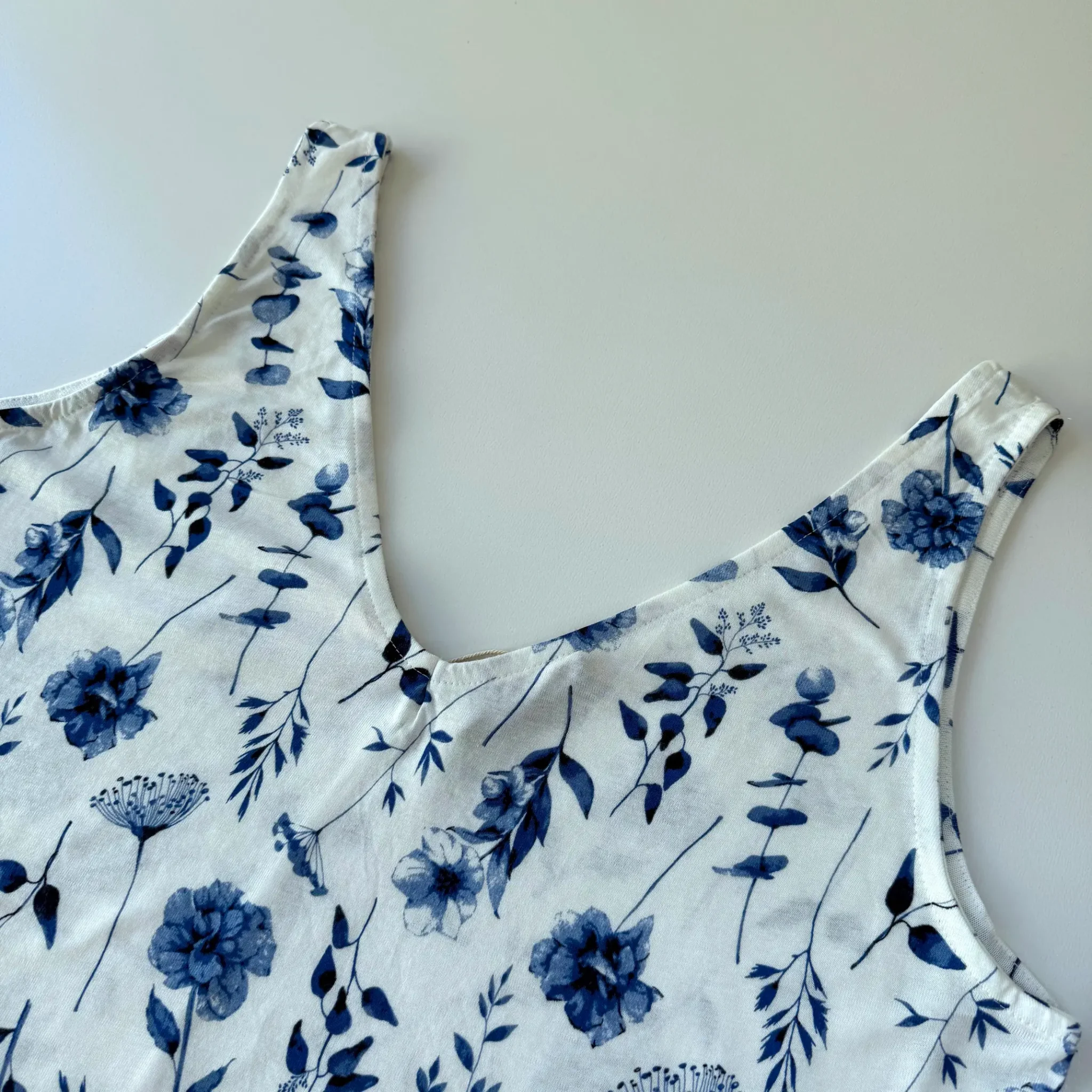 تاپ زنانه اسمارا مدل لنین طرح دار - Image 3