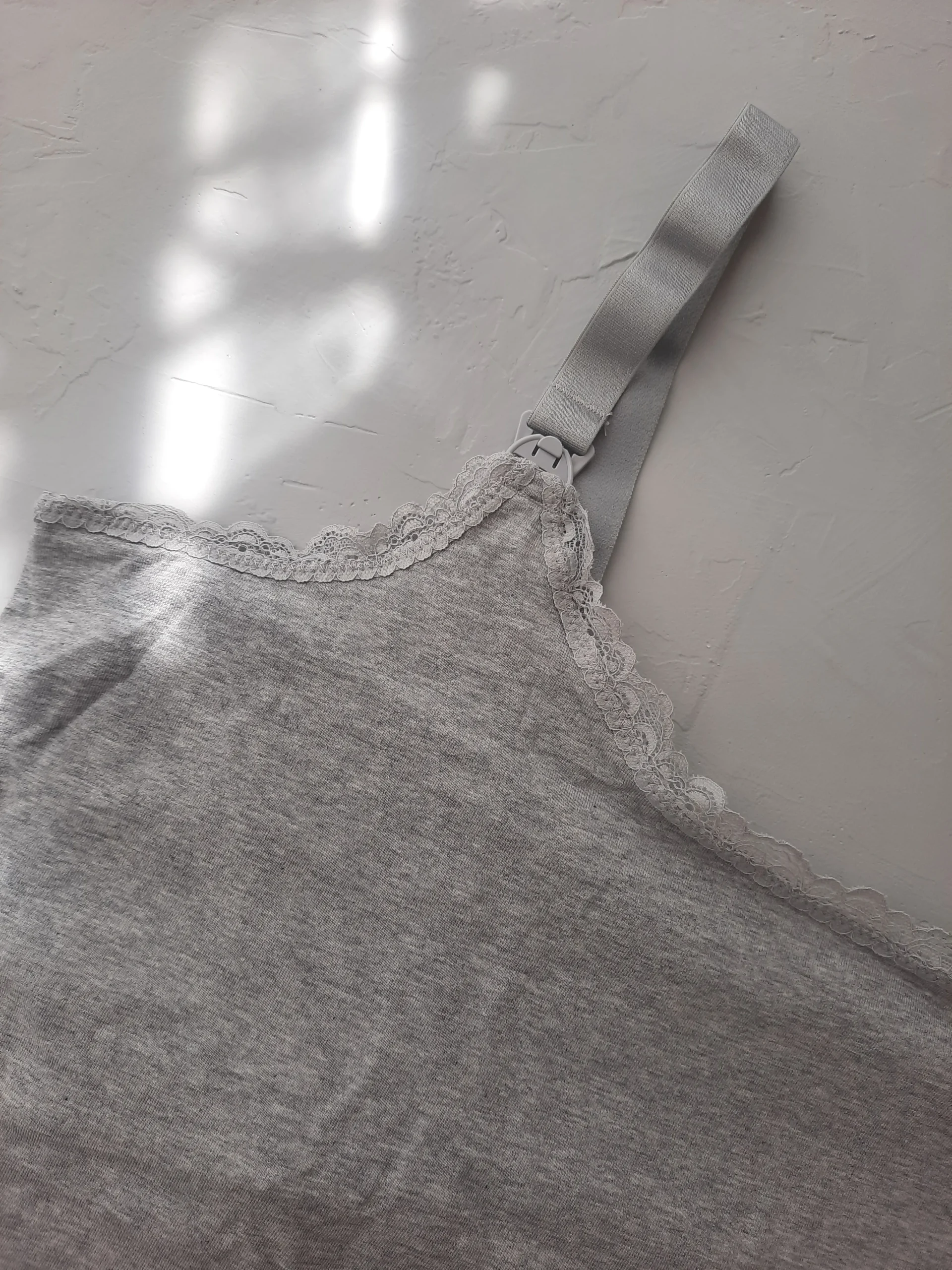 تاپ نخی شیردهی یقه گیپوری اسمارا esmara رنگ طوسی - Image 3